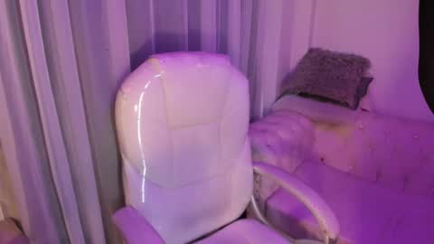 Snapshot of pretty_johnson_ chatting on 7, 2, 2026 pretty online show from 7, 2, 2026