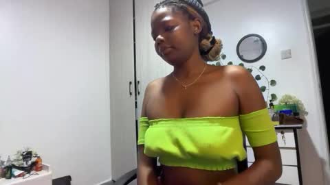 Snapshot of pretty_peaches chatting on 14, 2, 2026 Pretty peaches online show from 14, 2, 2026