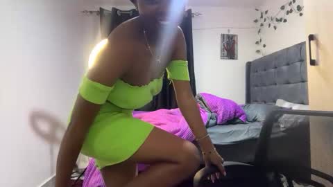 Snapshot of pretty_peaches chatting on 19, 2, 2026 Pretty peaches online show from 19, 2, 2026