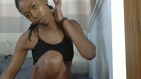 pretty_petite24 online show from 3, 12, 2024