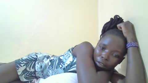 pretty_petite_ebony online show from 12, 2, 2025