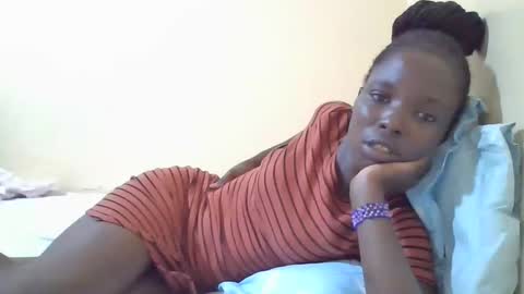 pretty_petite_ebony online show from 14, 2, 2025