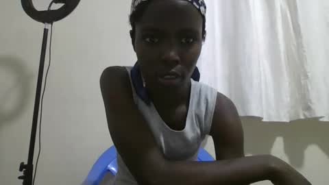 pretty_petite_ebony online show from 1, 11, 2025