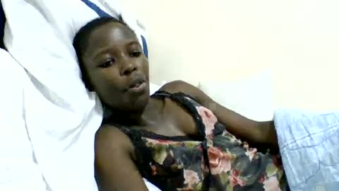 Snapshot of pretty_petite_ebony chatting on 5, 7, 2026 pretty_petite_ebony online show from 5, 7, 2026