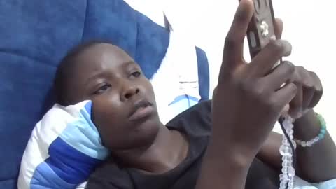 Snapshot of pretty_petite_ebony chatting on 12, 7, 2026 pretty_petite_ebony online show from 12, 7, 2026
