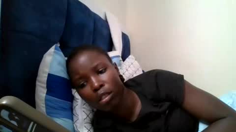 Snapshot of pretty_petite_ebony chatting on 12, 7, 2026 pretty_petite_ebony online show from 12, 7, 2026