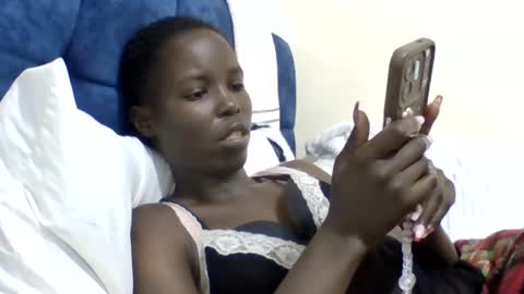 Snapshot of pretty_petite_ebony chatting on 21, 7, 2026 pretty_petite_ebony online show from 21, 7, 2026