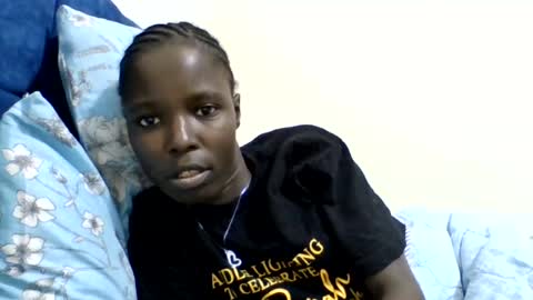 Snapshot of pretty_petite_ebony chatting on 5, 8, 2026 pretty_petite_ebony online show from 5, 8, 2026