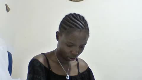 Snapshot of pretty_petite_ebony chatting on 6, 8, 2026 pretty_petite_ebony online show from 6, 8, 2026