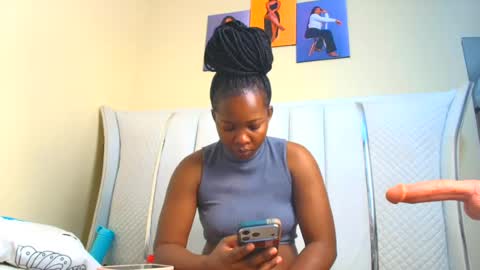 Snapshot of pretty_pussy2 chatting on 8, 8, 2026 Essy online show from 8, 8, 2026