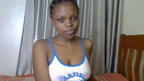 SaraCattra online show from 2, 10, 2025