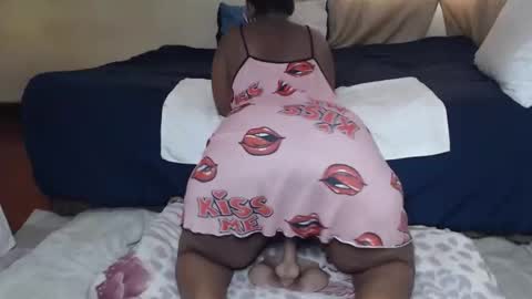 Snapshot of prettyblack25 chatting on 19, 5, 2026 Cindy online show from 19, 5, 2026