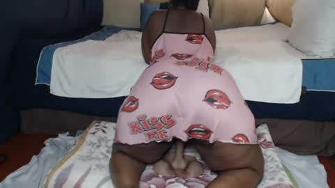 Snapshot of prettyblack25 chatting on 27, 6, 2026 Cindy online show from 27, 6, 2026