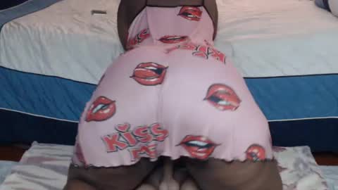 Snapshot of prettyblack25 chatting on 18, 7, 2026 Cindy online show from 18, 7, 2026
