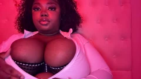 Snapshot of prettyblackbitchh chatting on 21, 7, 2026 prettyblackbitchh online show from 21, 7, 2026