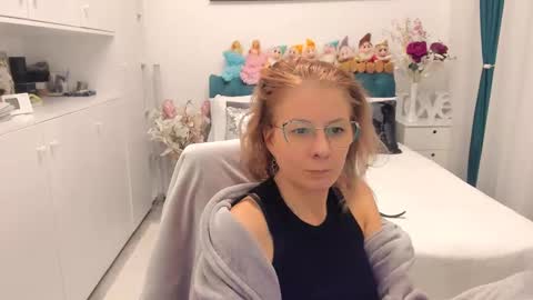 Snapshot of prettyblackeyes chatting on 9, 2, 2025 wilma online show from 9, 2, 2025