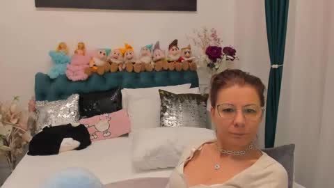 Snapshot of prettyblackeyes chatting on 13, 2, 2025 wilma online show from 13, 2, 2025