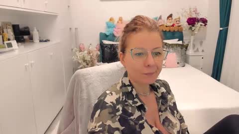 Snapshot of prettyblackeyes chatting on 18, 2, 2025 wilma online show from 18, 2, 2025