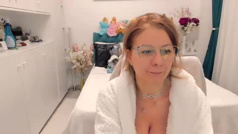 Snapshot of prettyblackeyes chatting on 20, 2, 2025 wilma online show from 20, 2, 2025