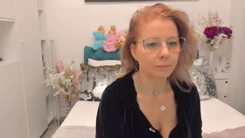 Snapshot of prettyblackeyes chatting on 28, 2, 2025 wilma online show from 28, 2, 2025