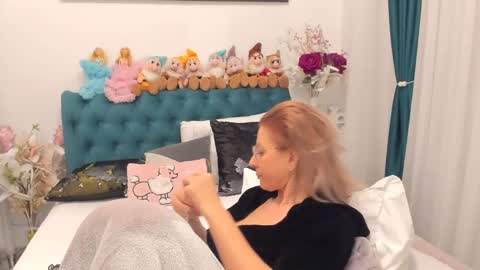 Snapshot of prettyblackeyes chatting on 28, 2, 2025 wilma online show from 28, 2, 2025