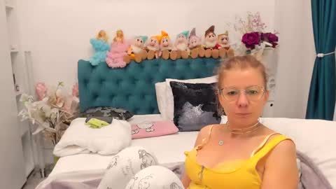 Snapshot of prettyblackeyes chatting on 7, 3, 2025 wilma online show from 7, 3, 2025