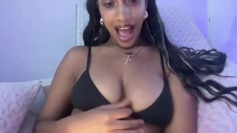 Snapshot of prettyblackgal chatting on 2, 8, 2026 prettyblackgal online show from 2, 8, 2026