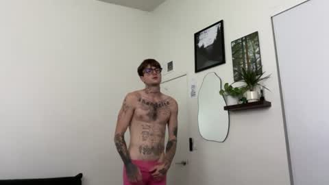 Snapshot of prettyboyszn chatting on 9, 8, 2026 pretty boy online show from 9, 8, 2026