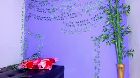 Snapshot of prettybunnies08 chatting on 7, 2, 2025 Enzo Denis online show from 7, 2, 2025