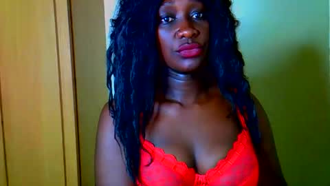 Snapshot of prettycandy0 chatting on 8, 6, 2026 prettycandy0 online show from 8, 6, 2026