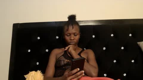 Vee online show from 1, 12, 2025