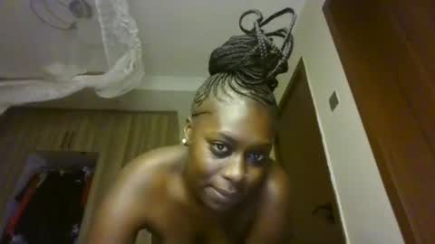 prettydulce online show from 12, 7, 2026