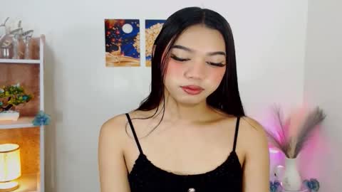 Snapshot of prettyhothugecock chatting on 3, 11, 2025 prettyhothugecock online show from 3, 11, 2025