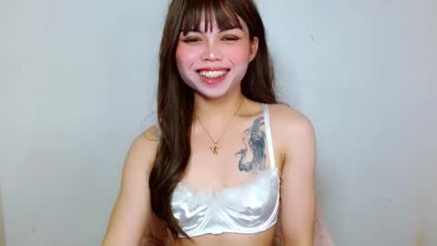 Snapshot of prettyjulian chatting on 15, 12, 2024 SEXY JULIA online show from 15, 12, 2024