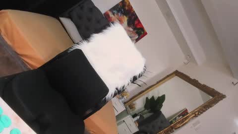 Snapshot of prettyjuliax chatting on 16, 12, 2024 prettyjuliax online show from 16, 12, 2024