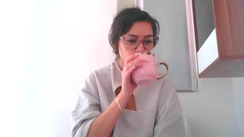 prettyjulliette online show from 19, 10, 2025