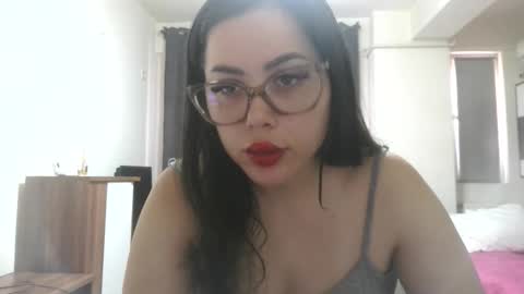 prettyjulliette online show from 8, 6, 2026