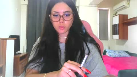 prettyjulliette online show from 27, 6, 2026