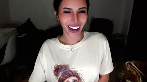 Snapshot of prettylittlesuckerr chatting on 22, 9, 2025 Jovill Mays online show from 22, 9, 2025