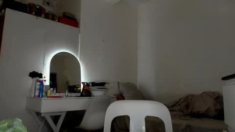 Snapshot of prettylittlesuckerr chatting on 29, 10, 2025 Jovill Mays online show from 29, 10, 2025