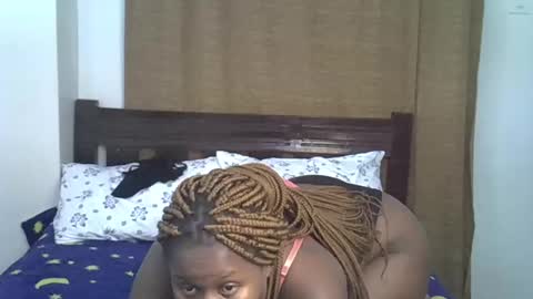 Snapshot of prettymel_ chatting on 5, 3, 2025 prettymel_ online show from 5, 3, 2025
