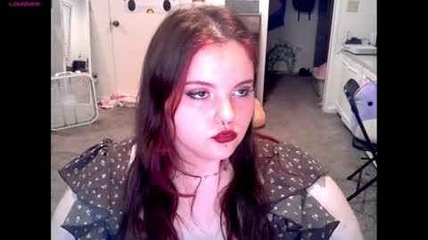 pretttypearl online show from 9, 9, 2025