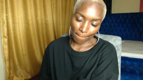 Snapshot of prettyquee chatting on 23, 12, 2024 sasha online show from 23, 12, 2024