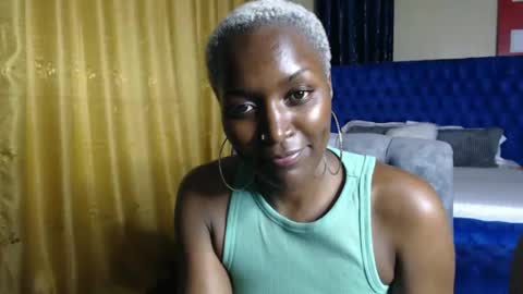 Snapshot of prettyquee chatting on 24, 2, 2025 sasha online show from 24, 2, 2025