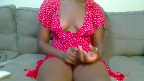 Snapshot of prettyqueen254 chatting on 8, 12, 2024 pretty queen online show from 8, 12, 2024