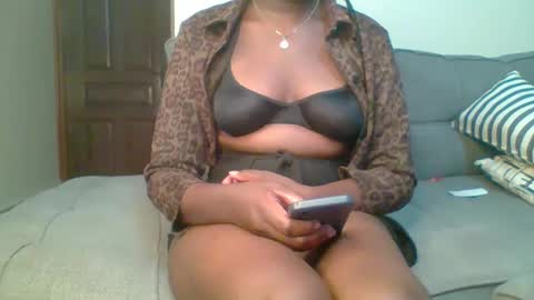 Snapshot of prettyqueen254 chatting on 18, 2, 2025 pretty queen online show from 18, 2, 2025