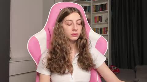 Sophie  next stream will be at Monday  i will wait you guys  online show from 25, 7, 2026