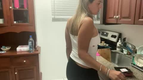 prettyyykittyyy22 online show from 11, 2, 2026