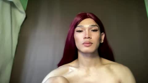 Snapshot of pricelessbeautyxxx chatting on 14, 12, 2025 TINA online show from 14, 12, 2025