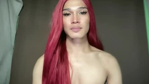 Snapshot of pricelessbeautyxxx chatting on 14, 12, 2025 TINA online show from 14, 12, 2025